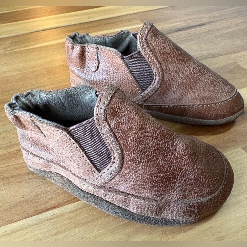 Robeez • Basic Tan Leather Moccasins • Liam